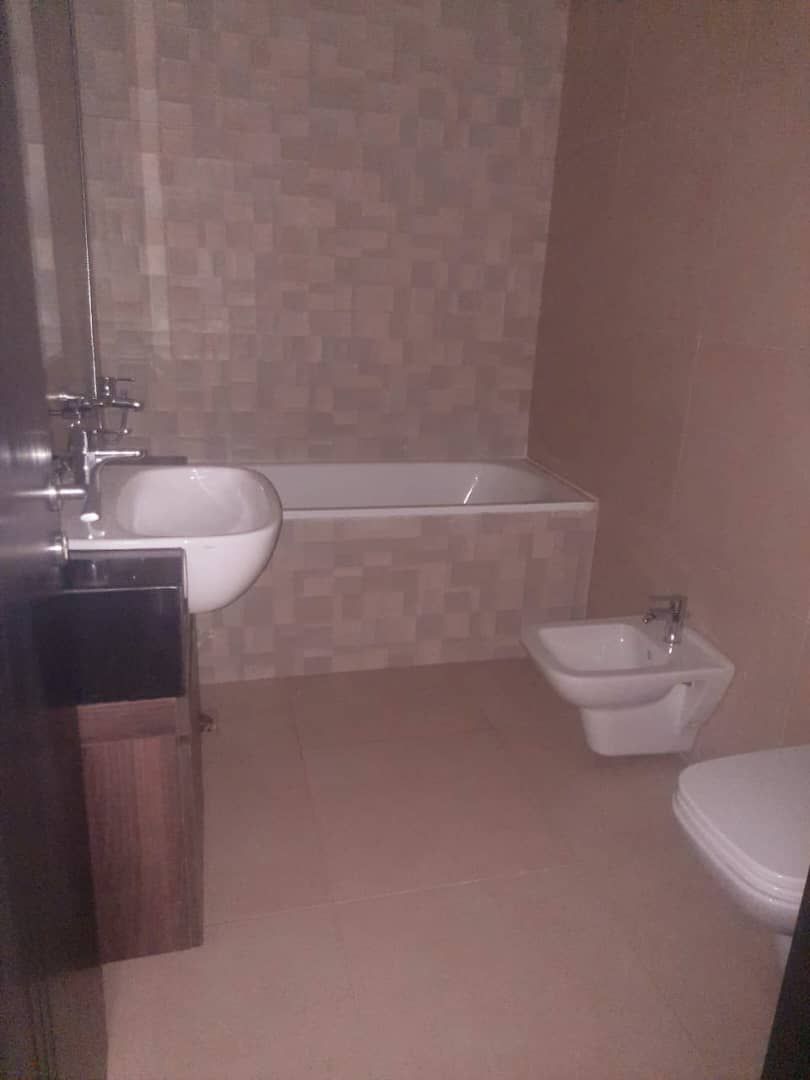 *Distress Sale at Eko Atlantic Victoria Island*  Eko Pearl Champagne Tower (Tower B)  Eko Atlantic, A 2 bedroom flat on the 6th floor, sea view , 750m 12