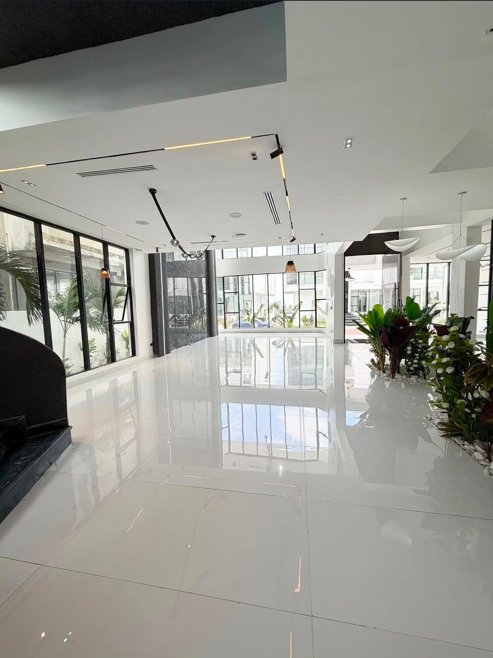 5Bedrooms Fully Detached Duplex , 1.7Bn, Swimming pool, Osapa London 5