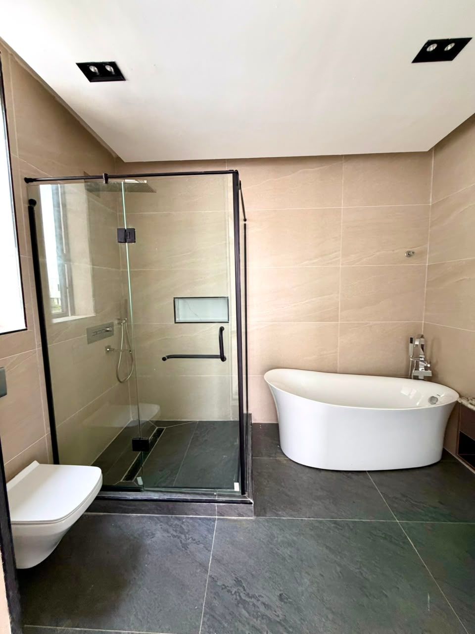 5 Bedroom Duplex / Bq  / Ikate /  1.4B 11