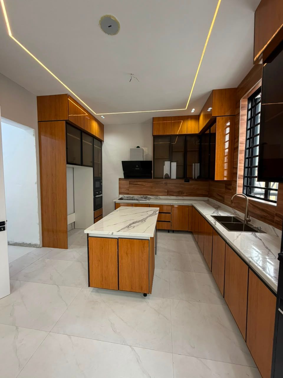 5 BEDROOM DUPLEX ORCHID 470M  POOL AND OFFICE SPACE 10
