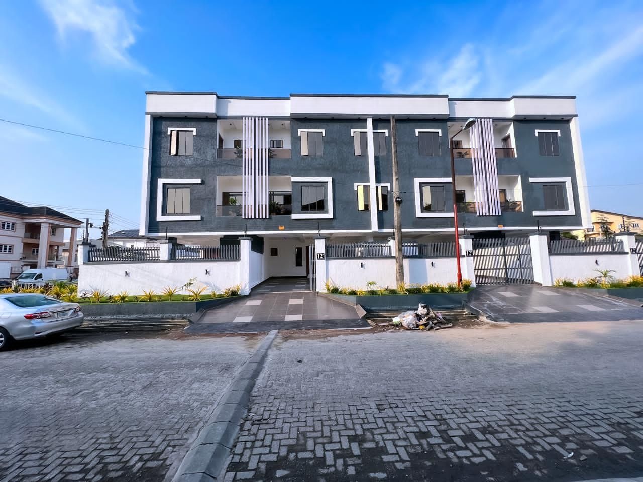 Lekki Phase  1 Proper , 4 bedrooms terraces with a private compound 2