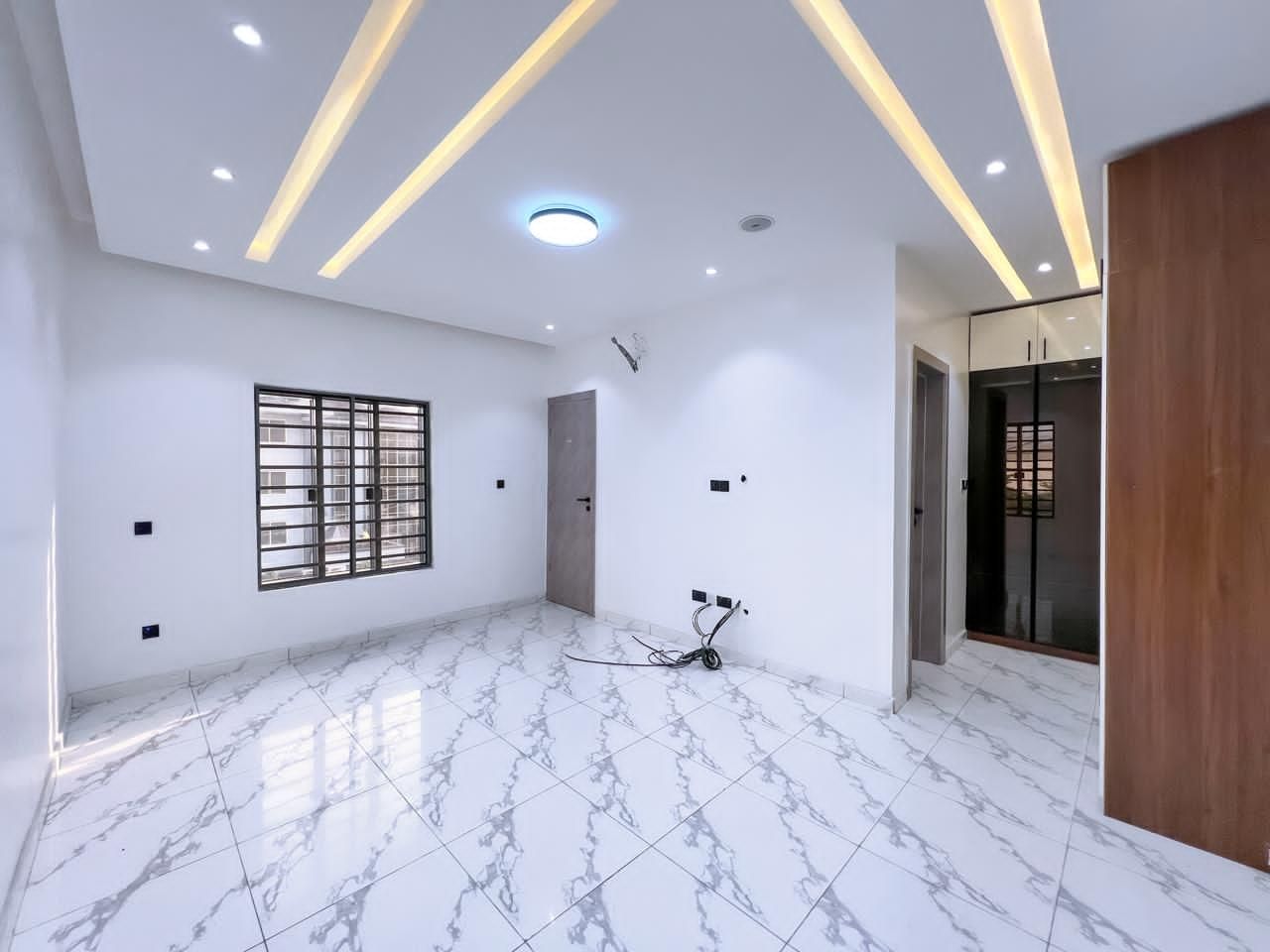Lekki Phase  1 Proper , 4 bedrooms terraces with a private compound 17
