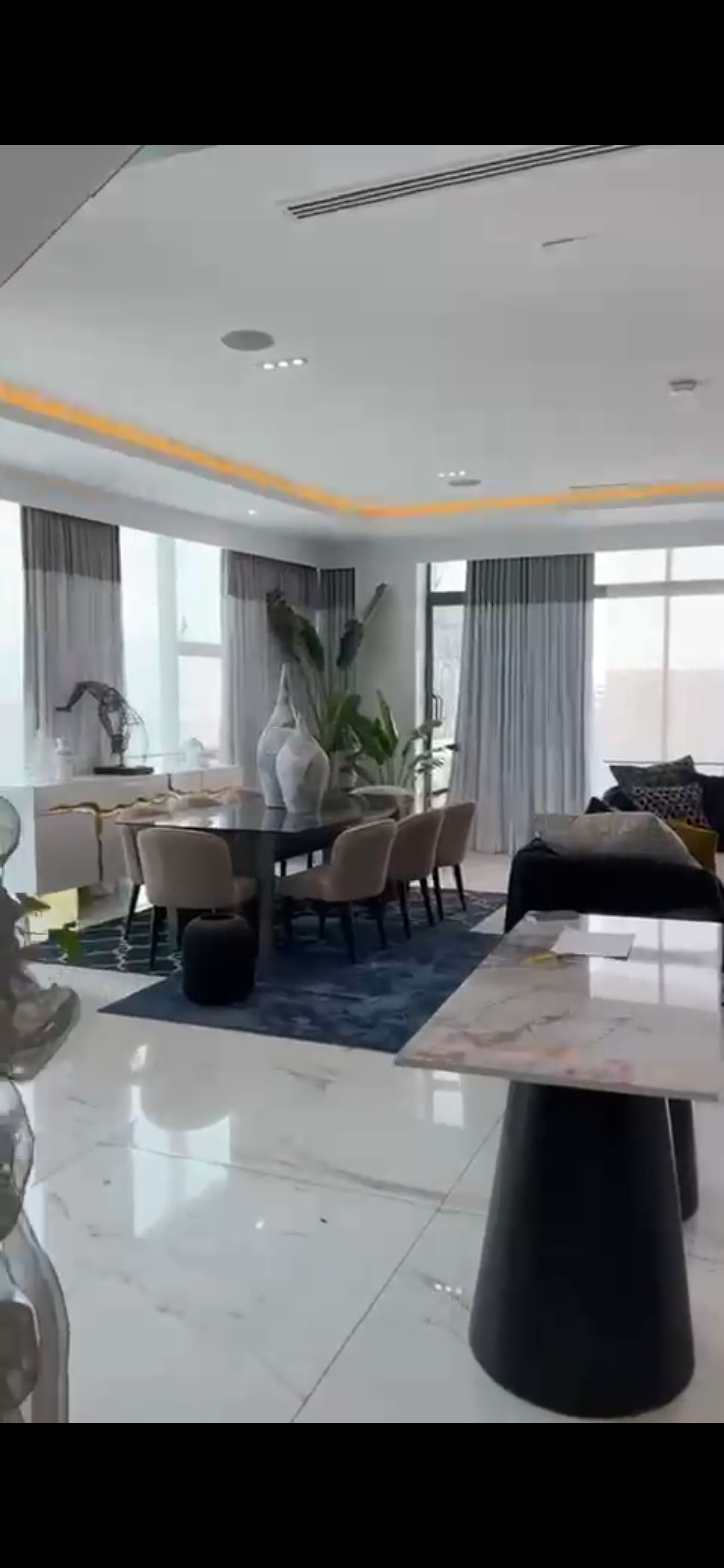 5 BEDROOM PENTHOUSE  IN IKOYI /  3.5m Usd / Lagos State C of 3