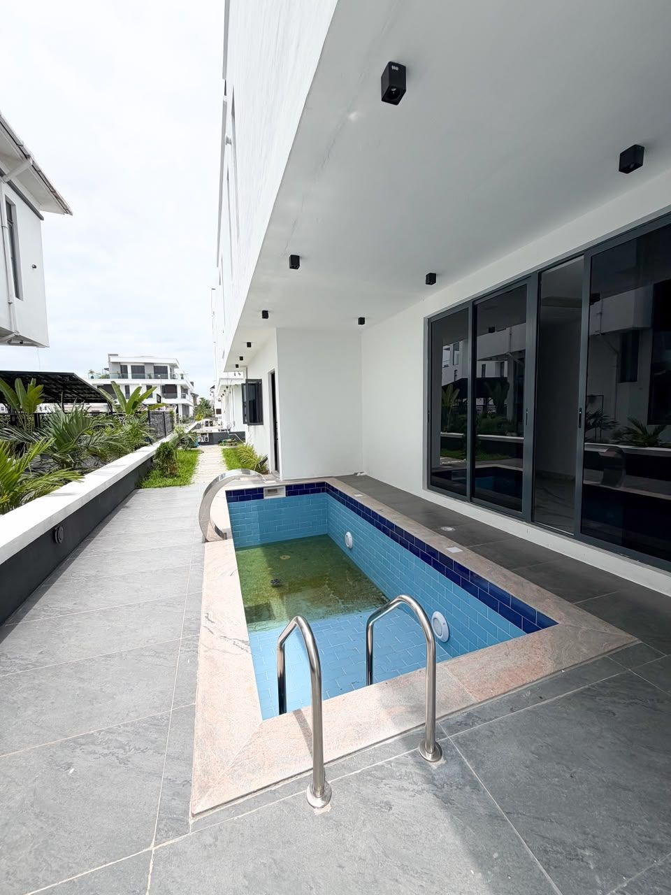 5 Bedroom Duplex / Bq  / Ikate /  1.4B 6