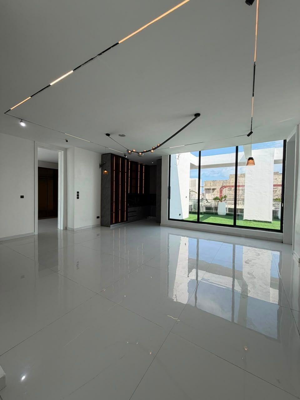 CONTEMPORARY 5BEDROOM SPACIOUS MANSION, WITH SWIMMING POOL, CINEMA, GYM, ROOFTOP TERRACE, OFFICE SPACE, BQ, AND SO MUCH MORE 16