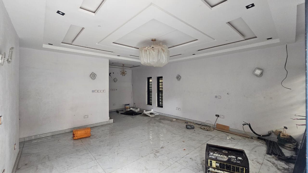 Brand new 4bedroom semi detached duplex with a room boy's quarter at awuse Estate opebi  / N550m 2
