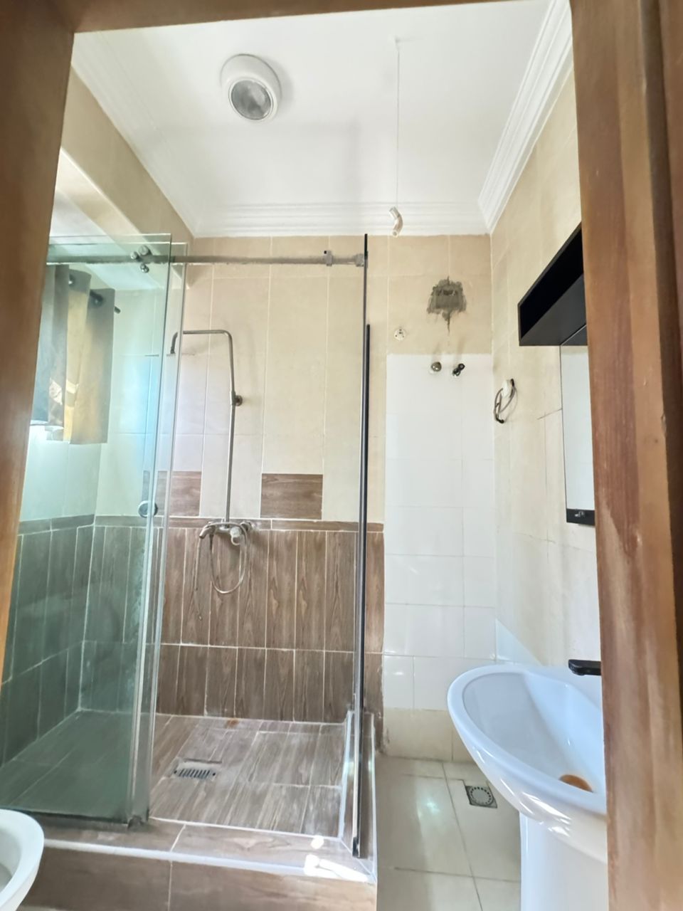 4 Bedroom Fully Serviced & Fully Furnished  Duplex (2 Floors) available for rent / ₦30 Million per annum / Oniru 7