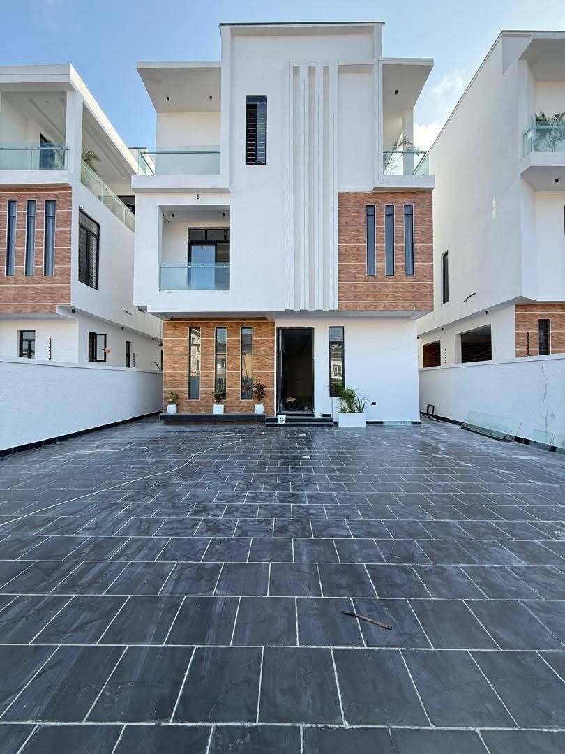 ✨ Luxury 5-Bedroom Fully Detached Duplex with Swimming Pool, Gym, Cinema & Rooftop Terrace / Osapa  / 700m