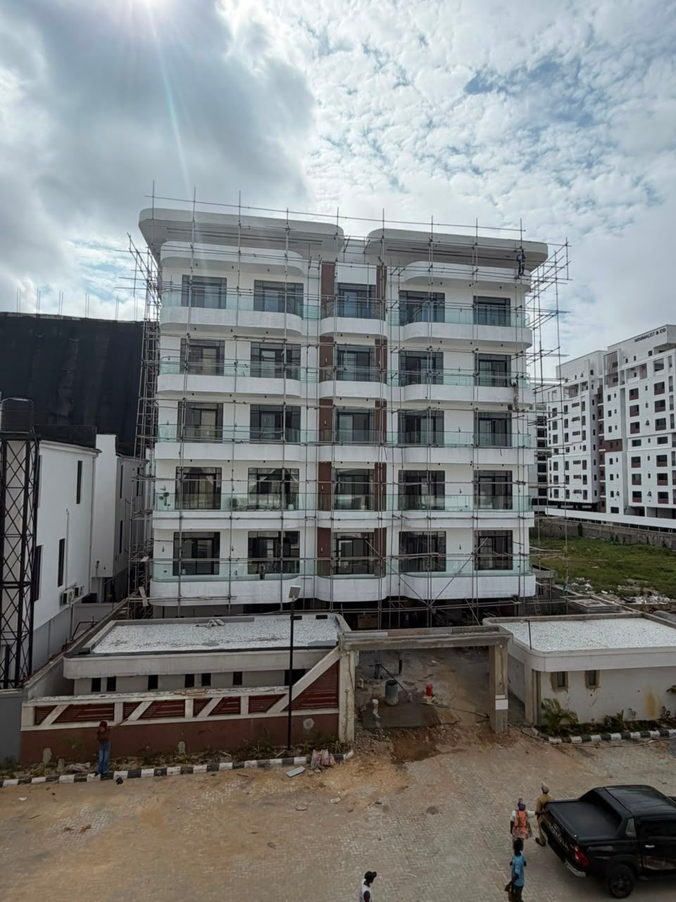 2Bedroom apartment 320m Lekki phase 1