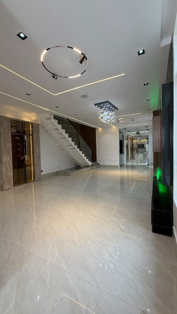 LUXURY 5BEDROOM FULLY DETACHED DUPLEX FOR SALE  / 550M / Chevron Toll Gate / 5