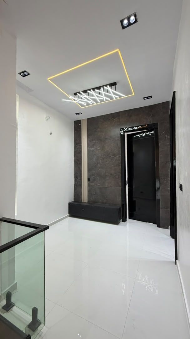 LUXURY 5BEDROOM FULLY DETACHED DUPLEX FOR SALE  / 550M / Chevron Toll Gate / 11