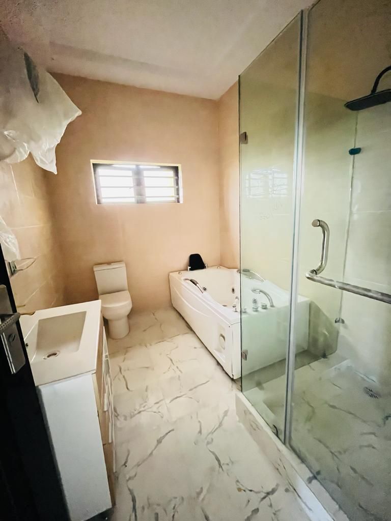 Brand new 6bed room and two room boys quarter,  Sitting on 600sqm 16