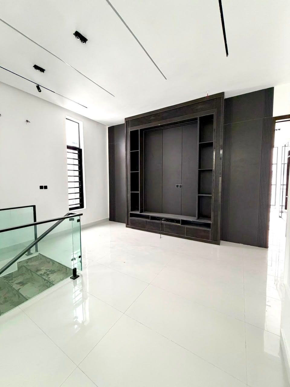 4 Bedroom duplex orchid 380m 4
