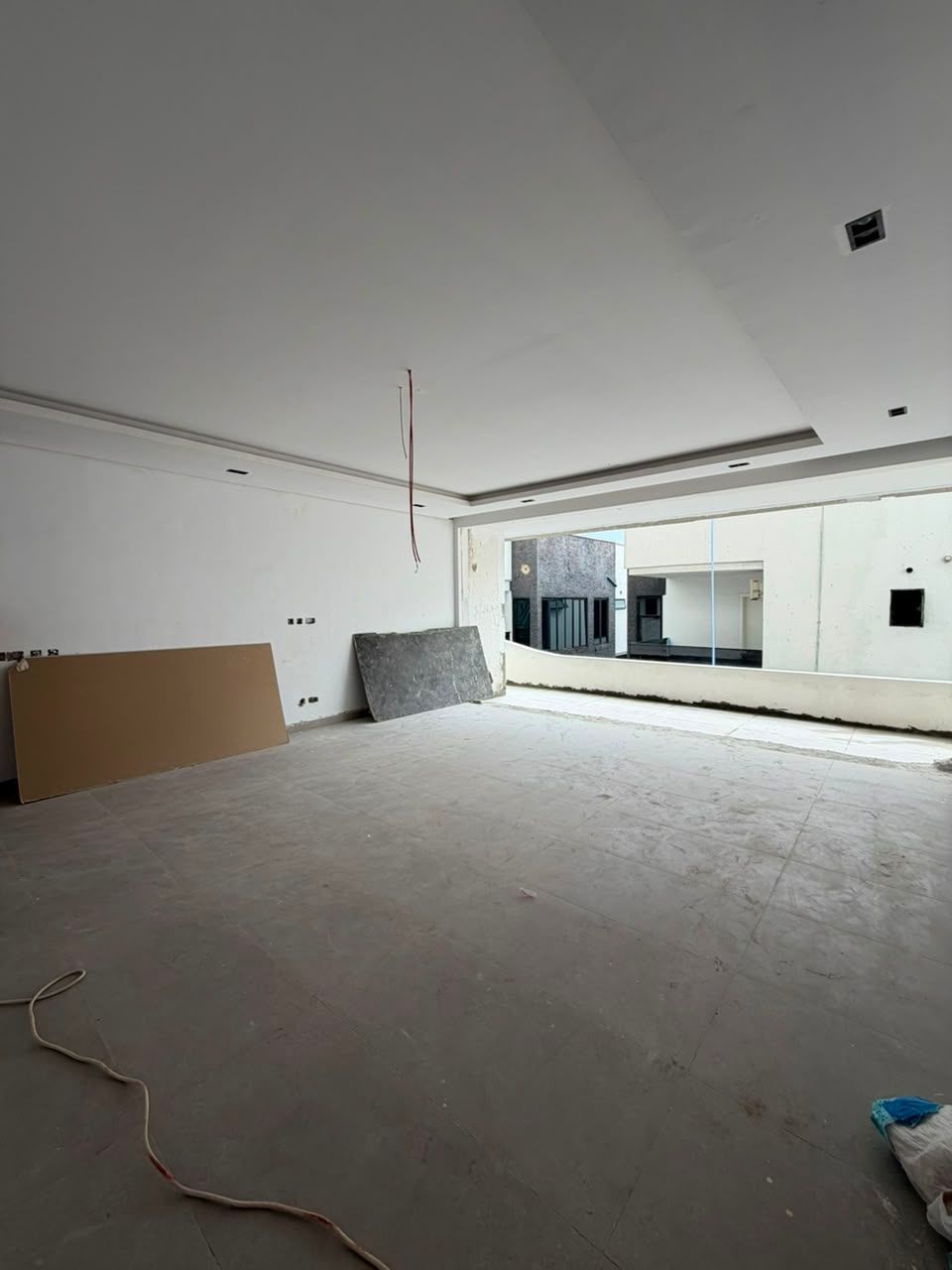 3 BED APARTMENT | ONIRU, VI | N700M 2 Bedroom Apartment plus bq: N500M 3 Bedroom Apartment plus bq: N700M Contact us to secure this property at best price. Features: Maisonette | Secured Area | Living Room | All Rooms En-suite | | Fitted Kitchen | Gas burner | Oven | Heat Extractor | Water heater | Walk-in Closet | Walk-In Shower | Spacious Rooms | Elevator | Swimming Pool | BQ | Laundry Room | Terrace 18
