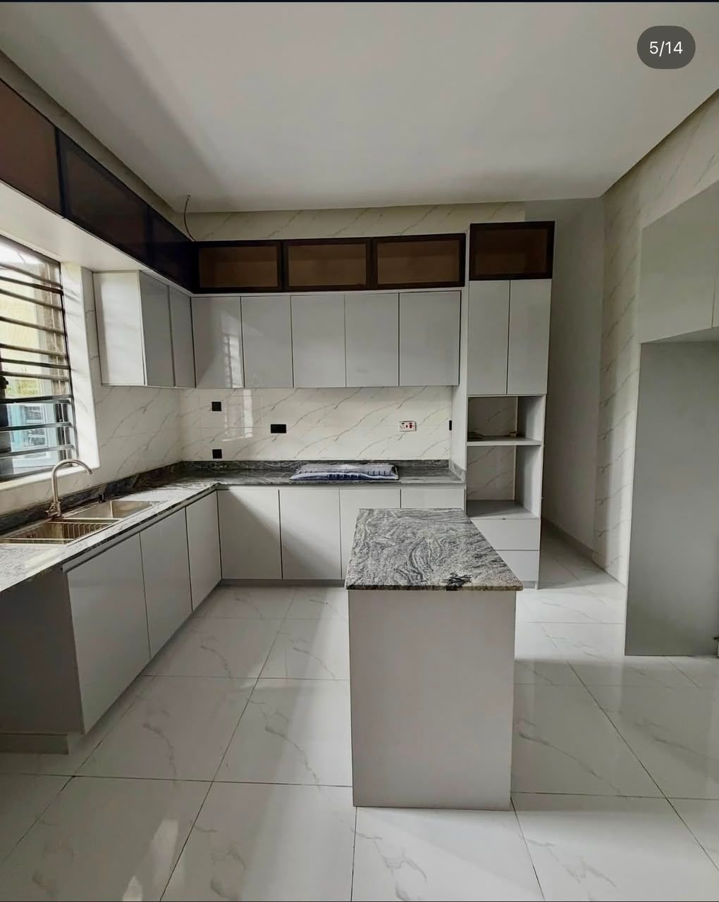 5 Bedroom duplex VGC  320M 6