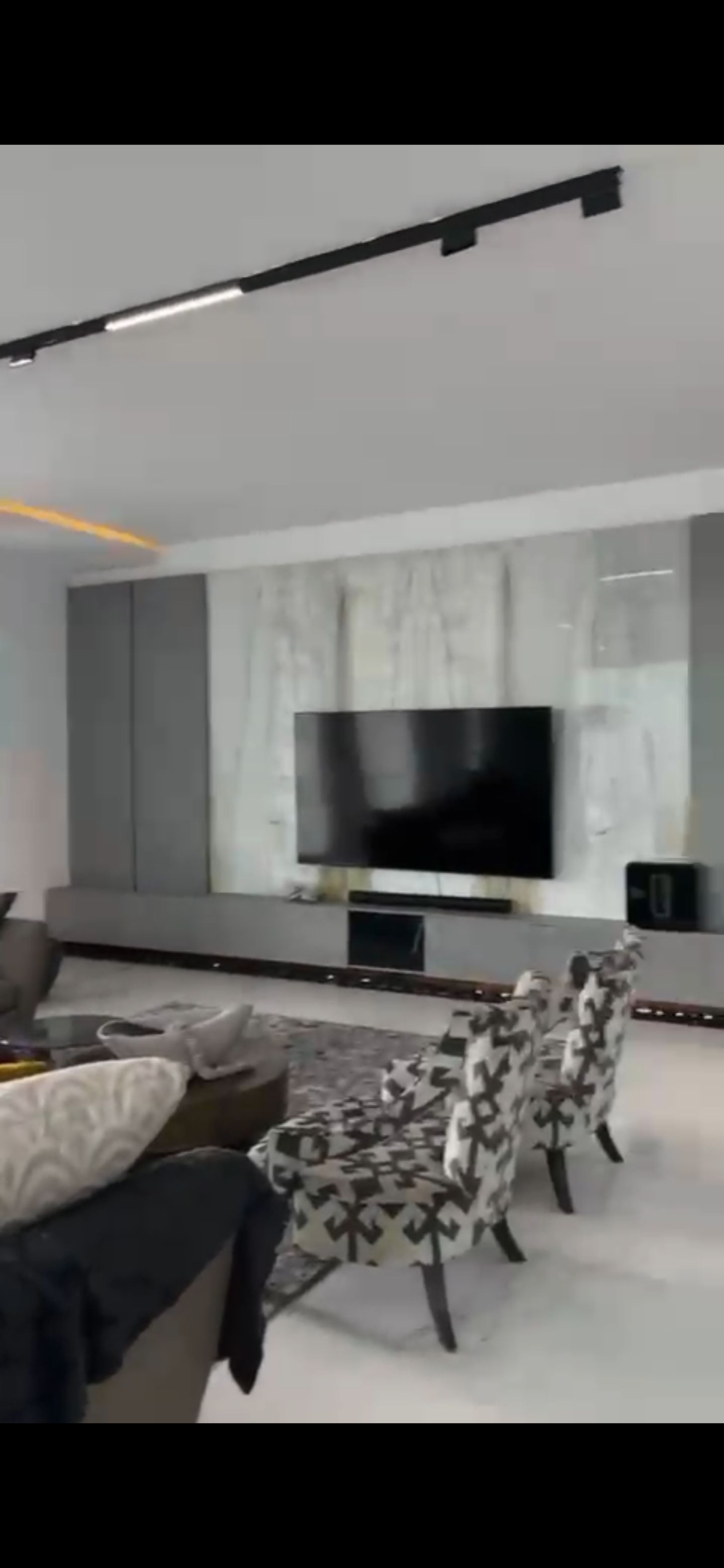 5 BEDROOM PENTHOUSE  IN IKOYI /  3.5m Usd / Lagos State C of 4