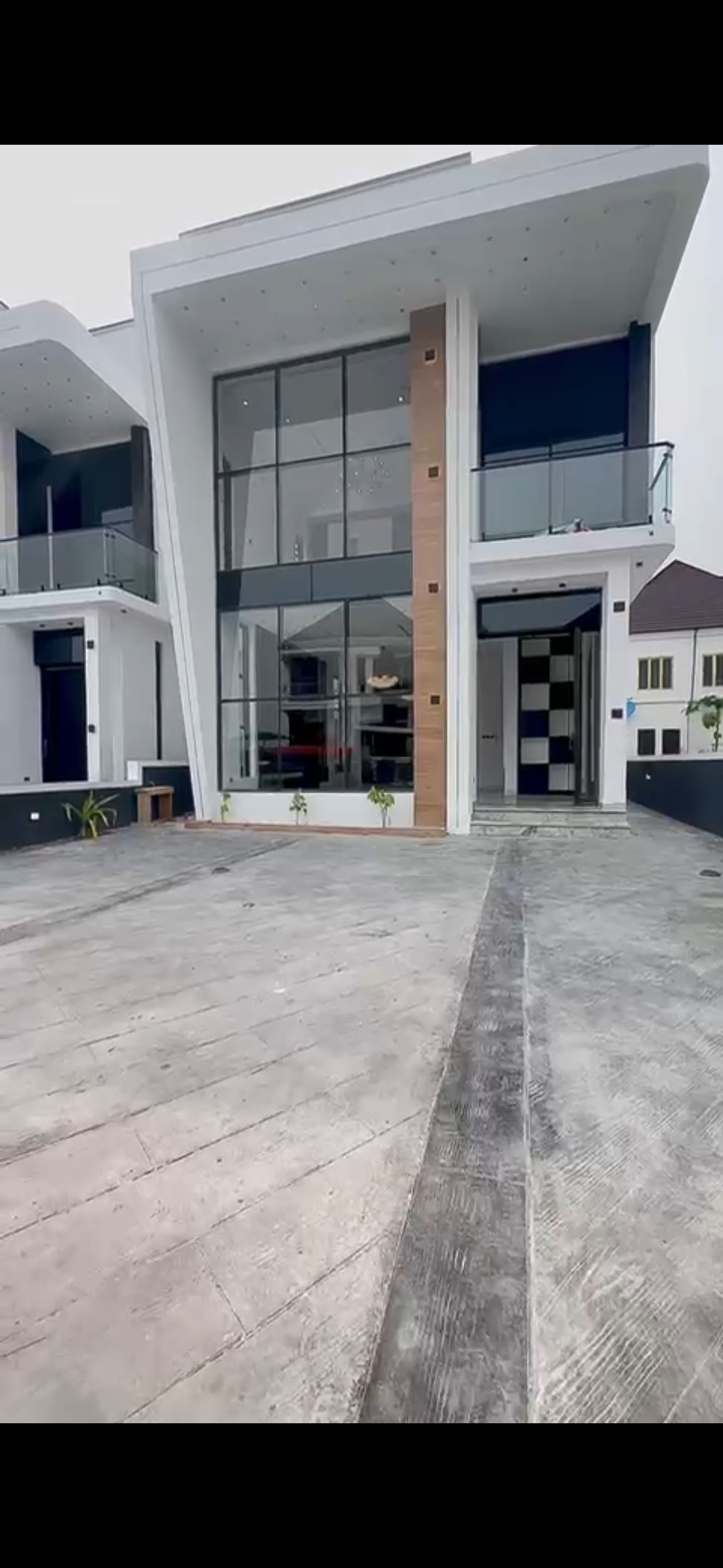 New 5Bed detached duplex +pool N380m. Title c of o. My Direct brief Megamound Estate ikota 3