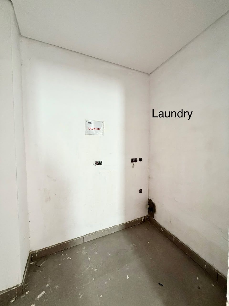 3 BED APARTMENT | ONIRU, VI | N700M 2 Bedroom Apartment plus bq: N500M 3 Bedroom Apartment plus bq: N700M Contact us to secure this property at best price. Features: Maisonette | Secured Area | Living Room | All Rooms En-suite | | Fitted Kitchen | Gas burner | Oven | Heat Extractor | Water heater | Walk-in Closet | Walk-In Shower | Spacious Rooms | Elevator | Swimming Pool | BQ | Laundry Room | Terrace 28