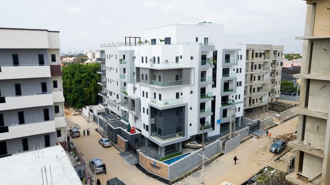 Lekki Phase 1  A 3 bedroom flat + BQ on the 5th floor of a fully serviced