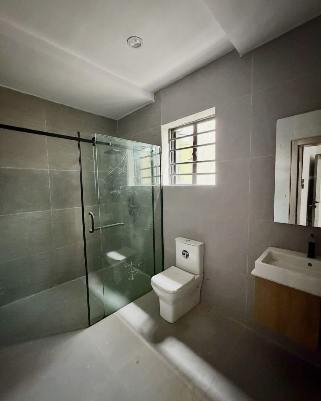 5bedrooms  Fully Detached Duplex  / Lekki phase1 /  1.5BN 12