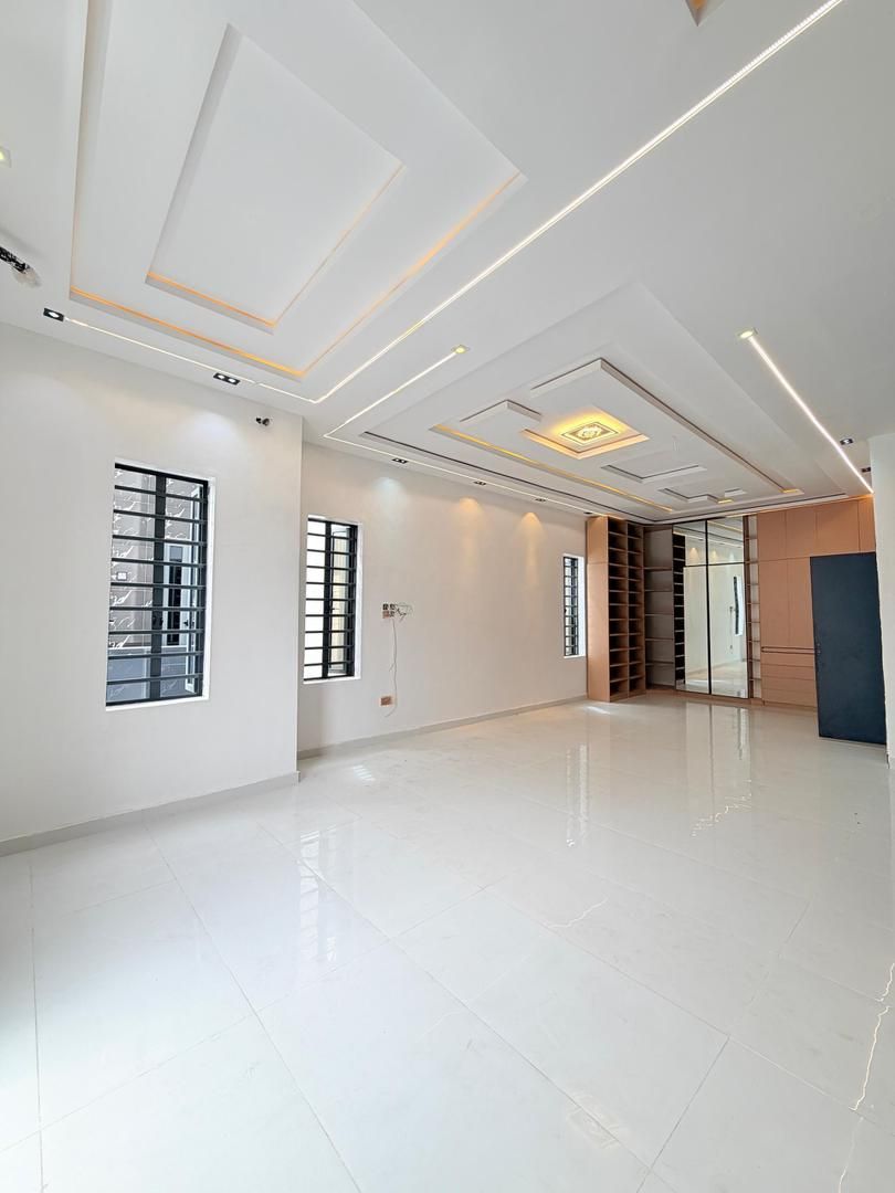 5 BEDROOM FULLY DETACHED + BQ POOL & GYM / 330m / Sangotedo Ajah 6
