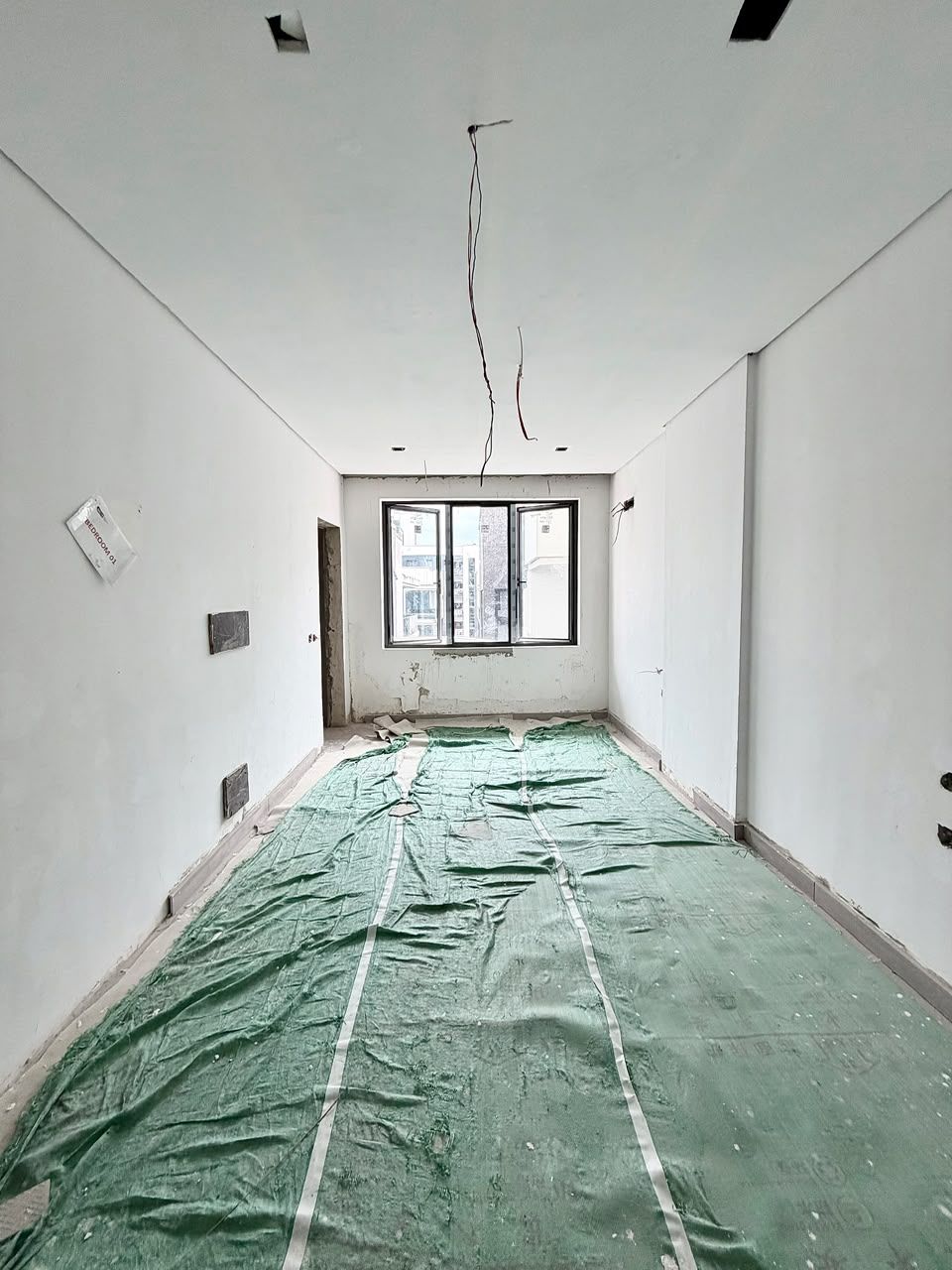 3 BED APARTMENT | ONIRU, VI | N700M 2 Bedroom Apartment plus bq: N500M 3 Bedroom Apartment plus bq: N700M Contact us to secure this property at best price. Features: Maisonette | Secured Area | Living Room | All Rooms En-suite | | Fitted Kitchen | Gas burner | Oven | Heat Extractor | Water heater | Walk-in Closet | Walk-In Shower | Spacious Rooms | Elevator | Swimming Pool | BQ | Laundry Room | Terrace 7