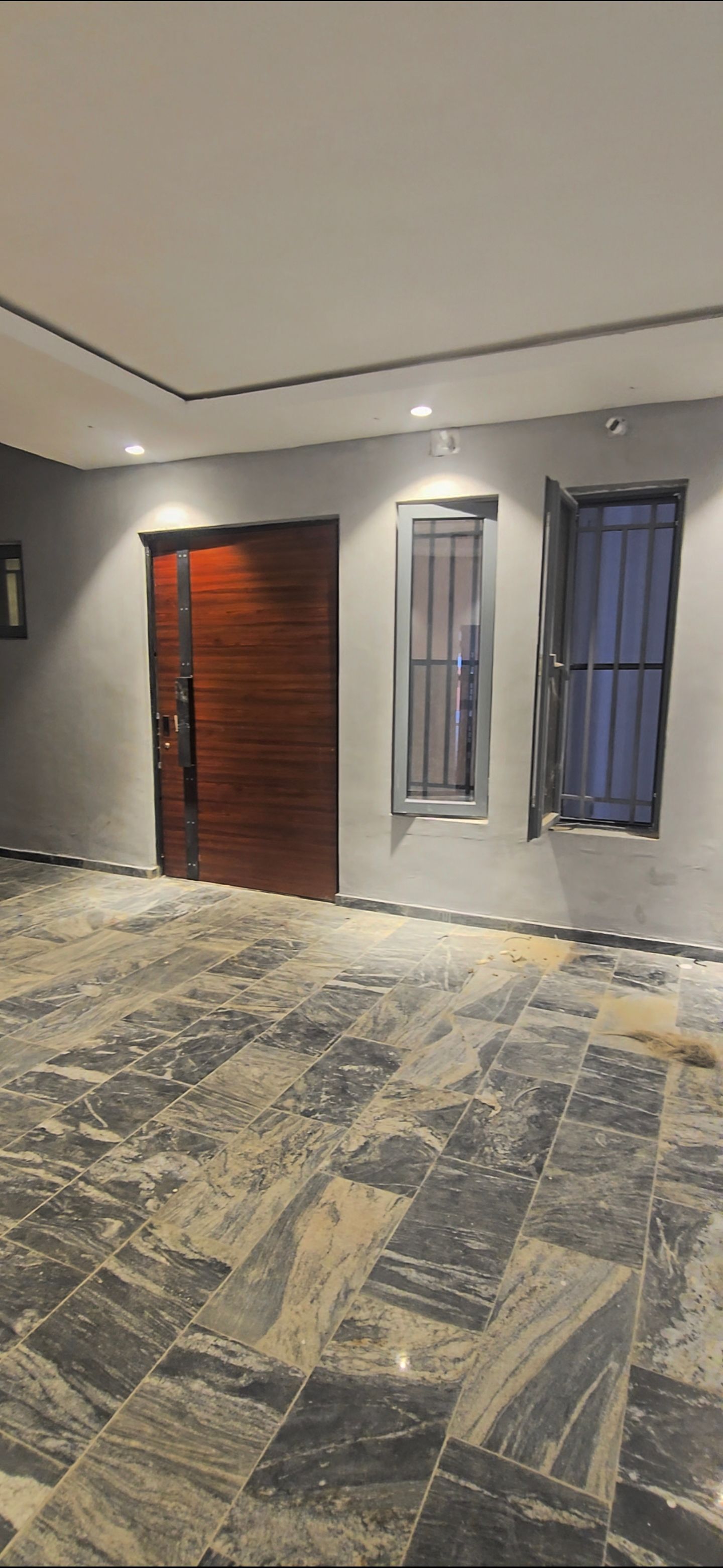 4-Bedroom Apartments / Bq  / Ikeja Gra  / 500M 6