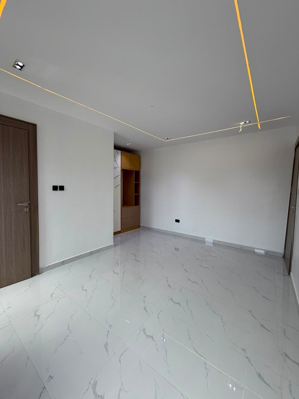 5 Bedroom duplex VGC / 480m 6