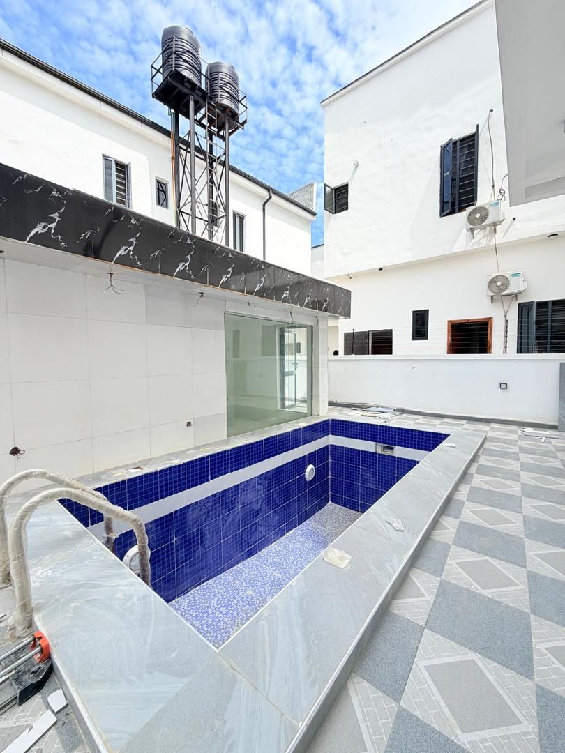 5 BEDROOM FULLY DETACHED + BQ POOL & GYM / 330m / Sangotedo Ajah 3