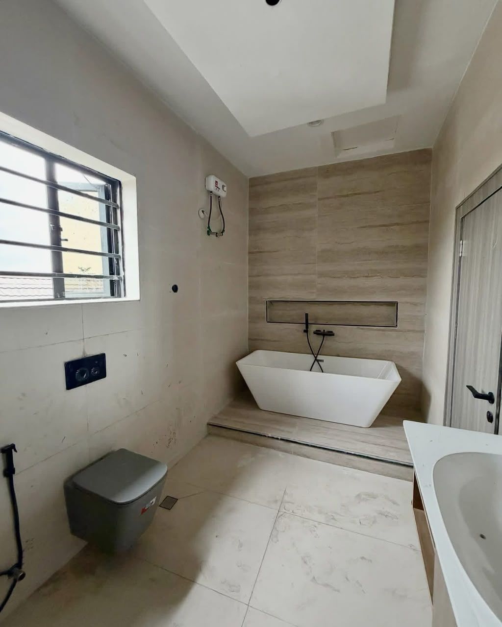 5bedrooms  Fully Detached Duplex  / Lekki phase1 /  1.5BN 9