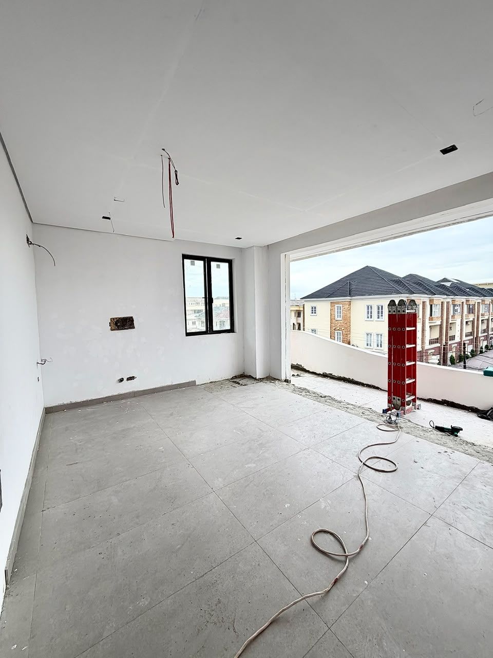 3 BED APARTMENT | ONIRU, VI | N700M 2 Bedroom Apartment plus bq: N500M 3 Bedroom Apartment plus bq: N700M Contact us to secure this property at best price. Features: Maisonette | Secured Area | Living Room | All Rooms En-suite | | Fitted Kitchen | Gas burner | Oven | Heat Extractor | Water heater | Walk-in Closet | Walk-In Shower | Spacious Rooms | Elevator | Swimming Pool | BQ | Laundry Room | Terrace 29