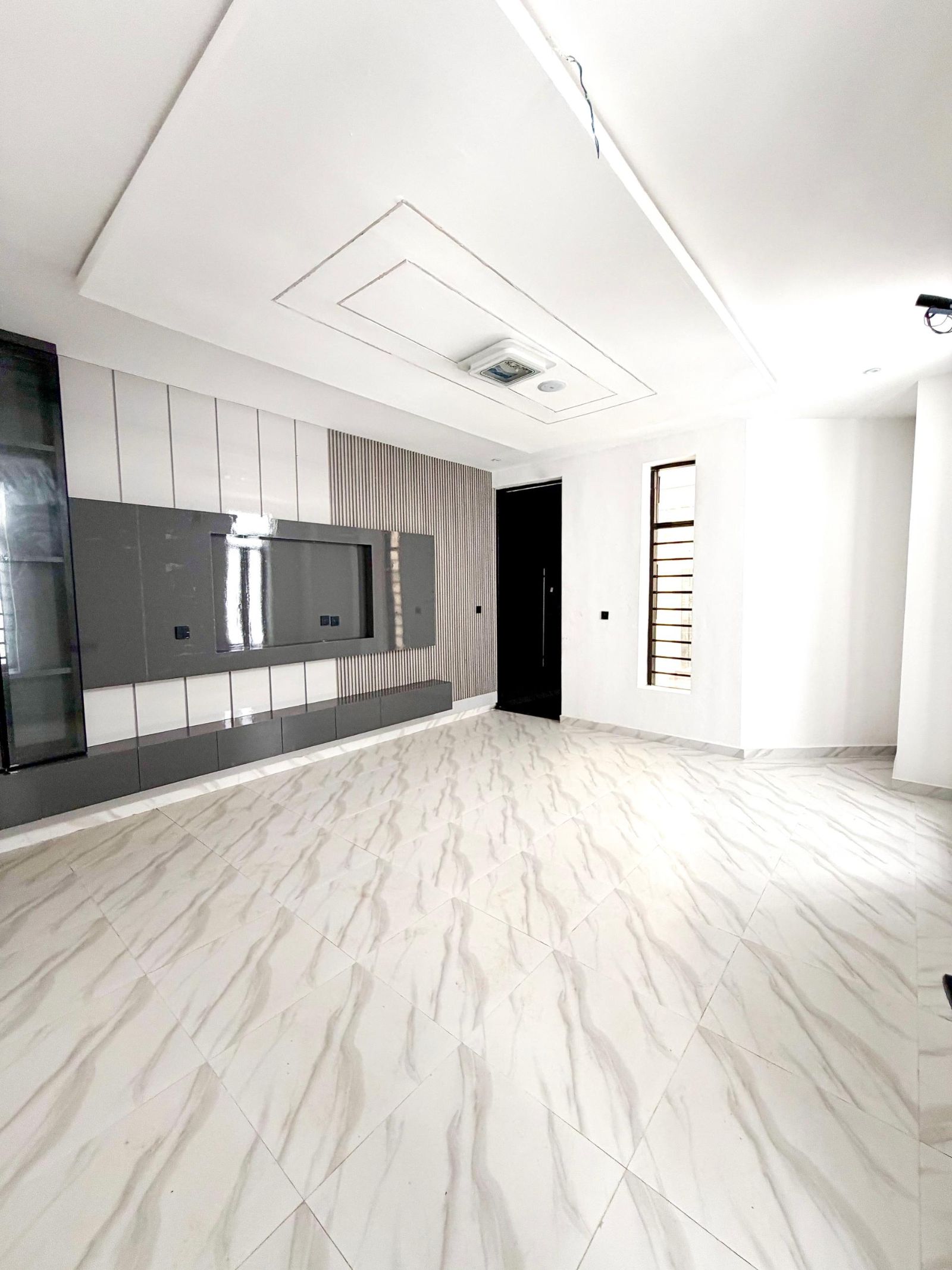 5 bedroom duplex Chevron/ 720M / Pool / Bq 7