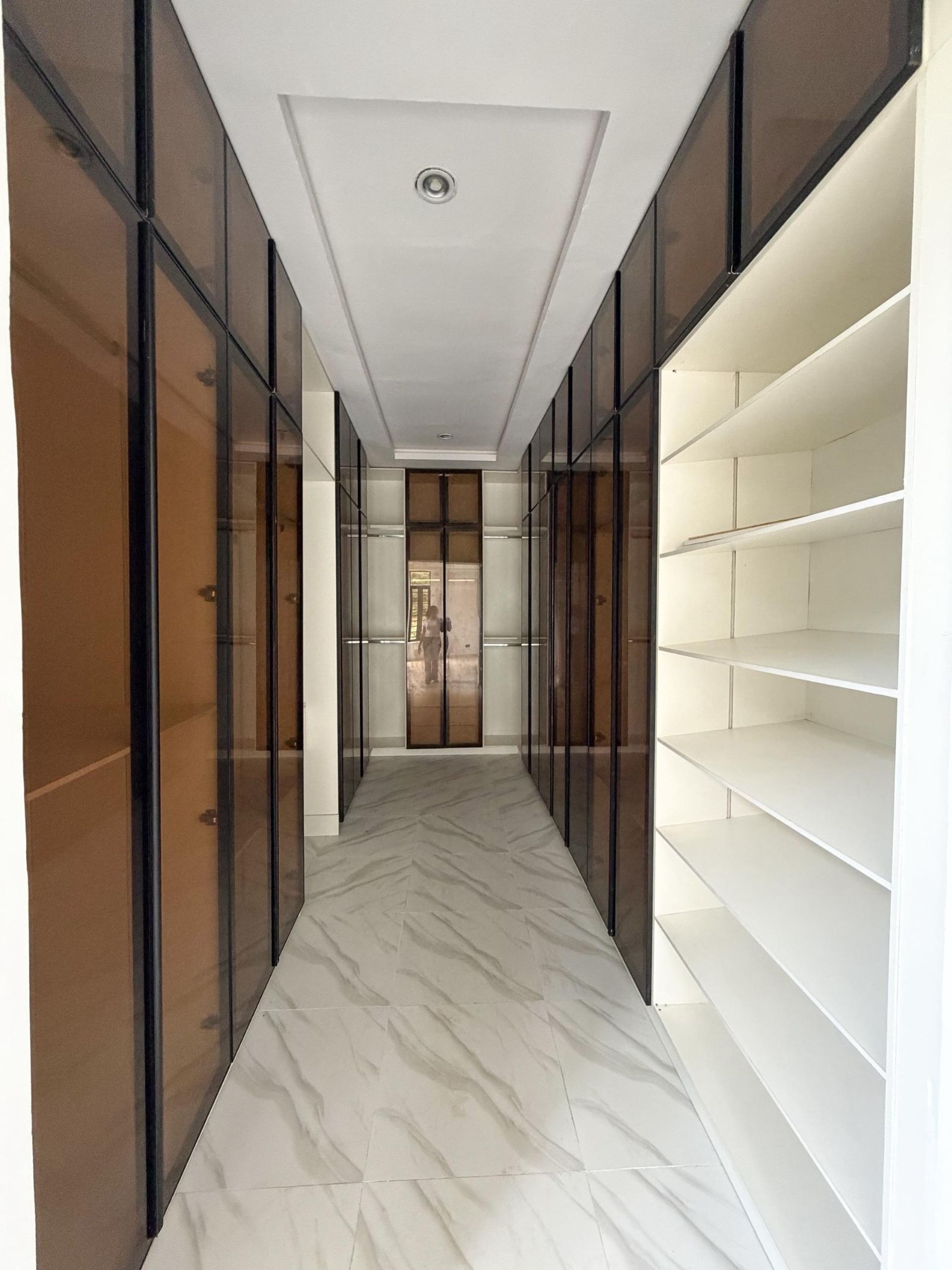 5 bedroom duplex Chevron/ 720M / Pool / Bq 11