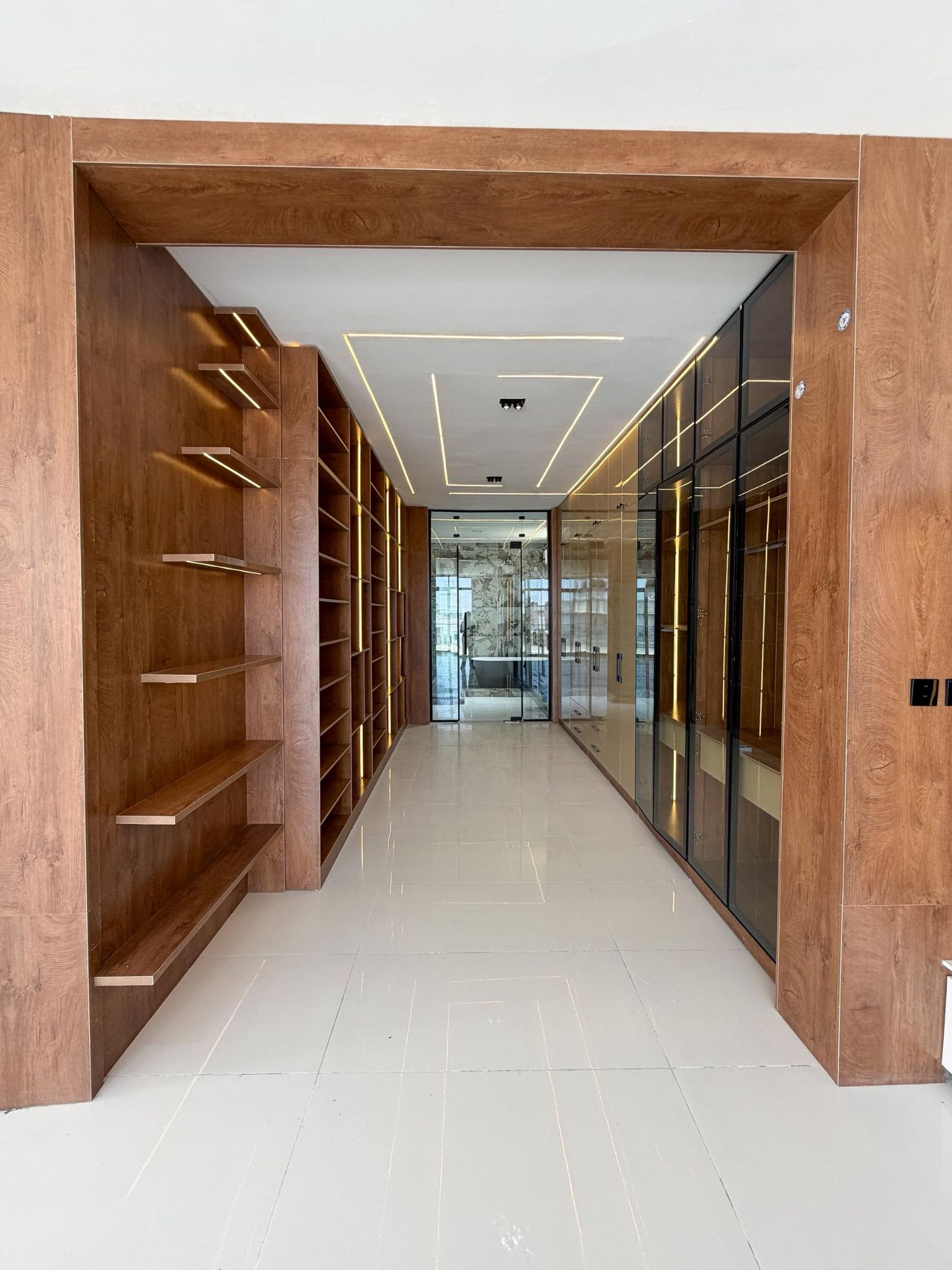 5bedroom duplex chevron 750M / swimming pool/ Bq 10
