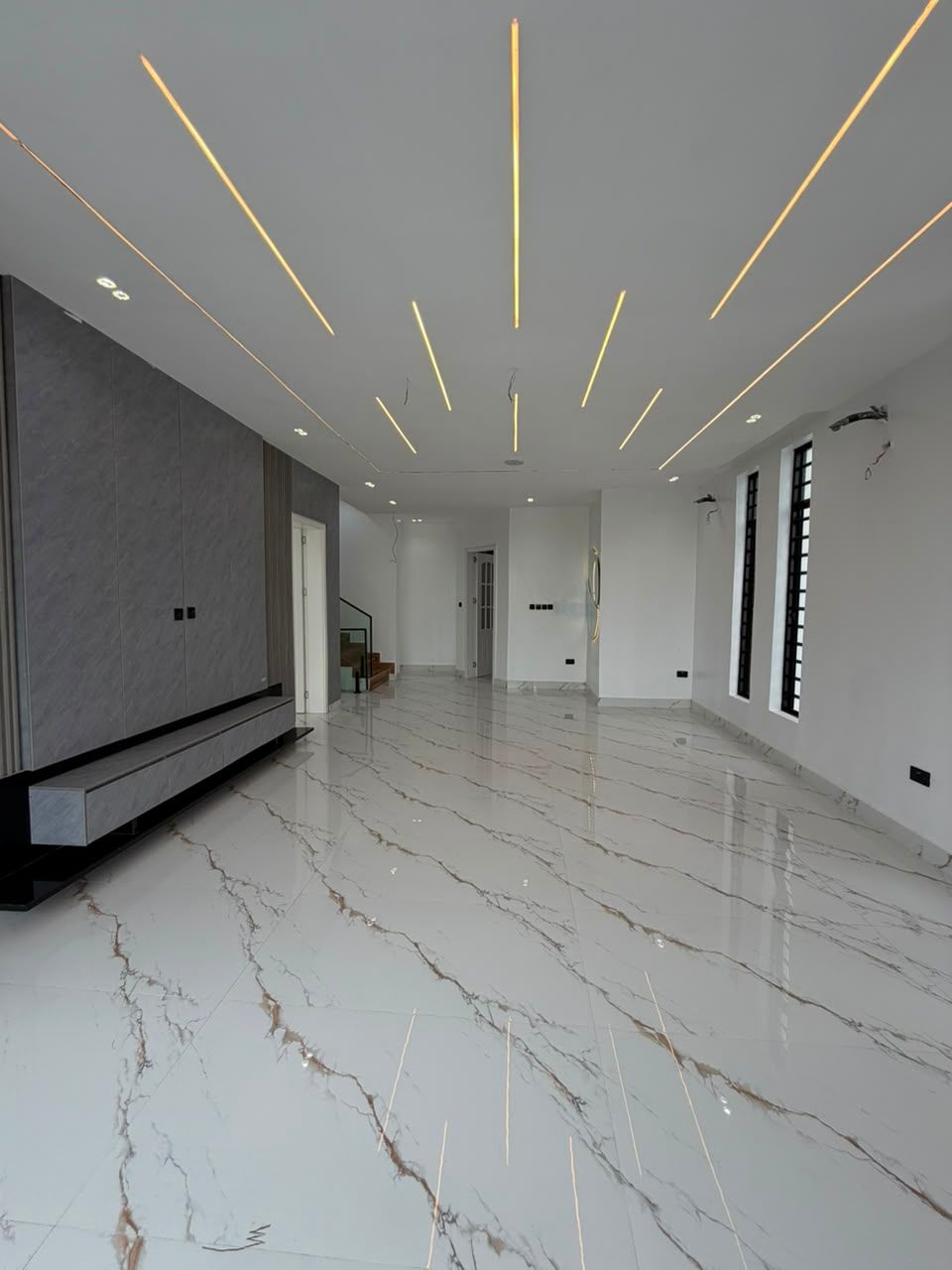 5 BEDROOM DUPLEX ORCHID 470M  POOL AND OFFICE SPACE 3