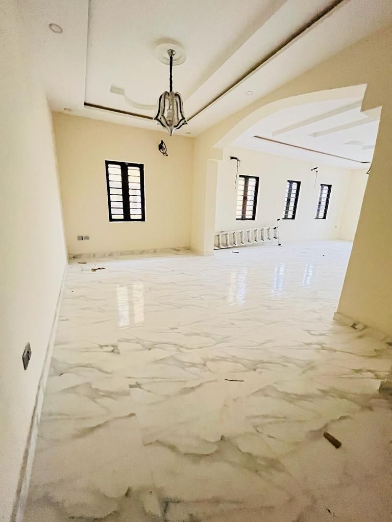 Brand new 6bed room and two room boys quarter,  Sitting on 600sqm 5