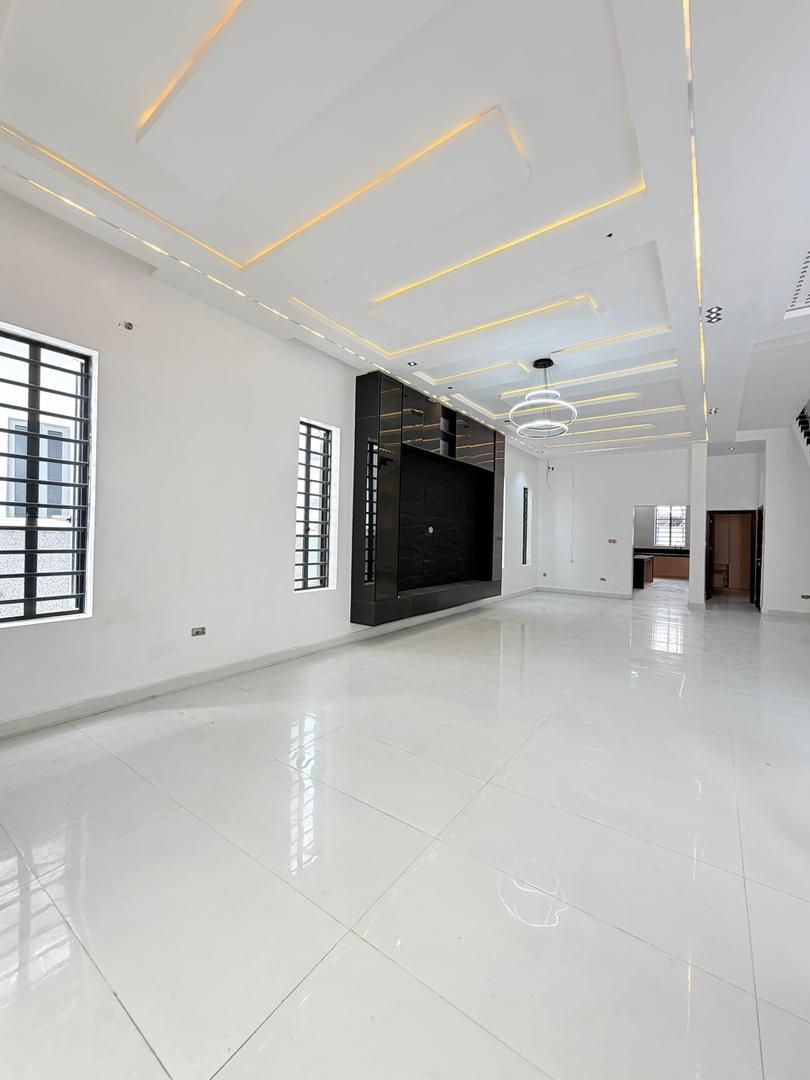5 BEDROOM FULLY DETACHED + BQ POOL & GYM / 330m / Sangotedo Ajah 5