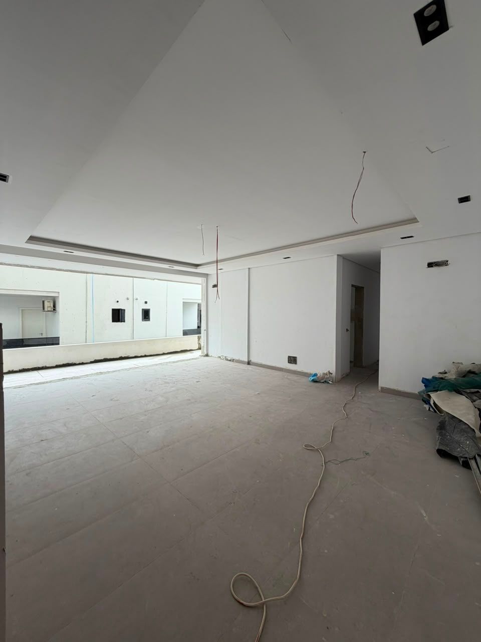 3 BED APARTMENT | ONIRU, VI | N700M 2 Bedroom Apartment plus bq: N500M 3 Bedroom Apartment plus bq: N700M Contact us to secure this property at best price. Features: Maisonette | Secured Area | Living Room | All Rooms En-suite | | Fitted Kitchen | Gas burner | Oven | Heat Extractor | Water heater | Walk-in Closet | Walk-In Shower | Spacious Rooms | Elevator | Swimming Pool | BQ | Laundry Room | Terrace 22