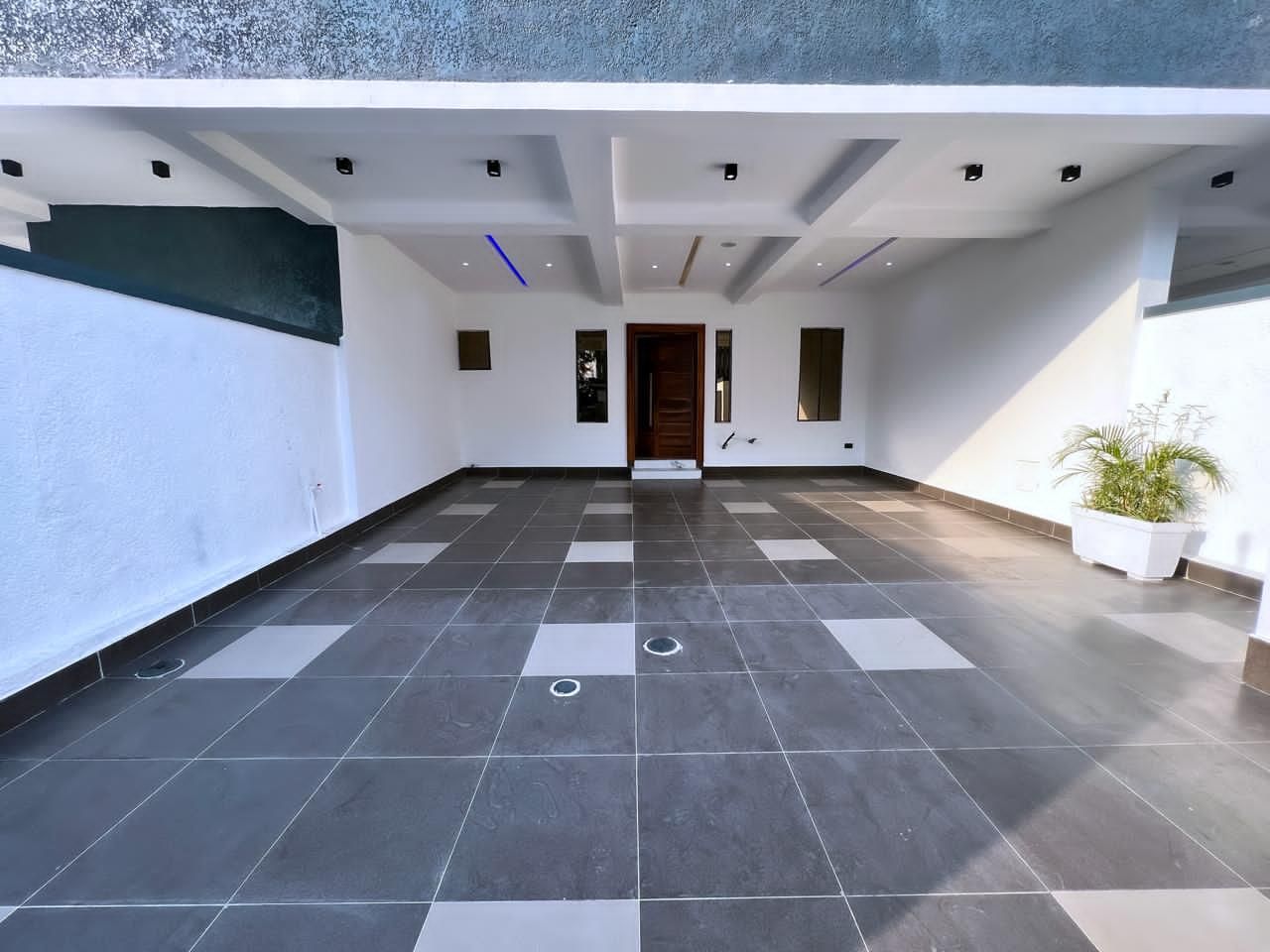 Lekki Phase  1 Proper , 4 bedrooms terraces with a private compound 20