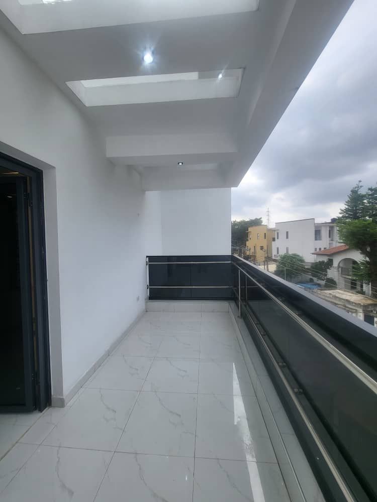 Brand new 2 units of 5 bedroom luxury detached duplex with BQ 10