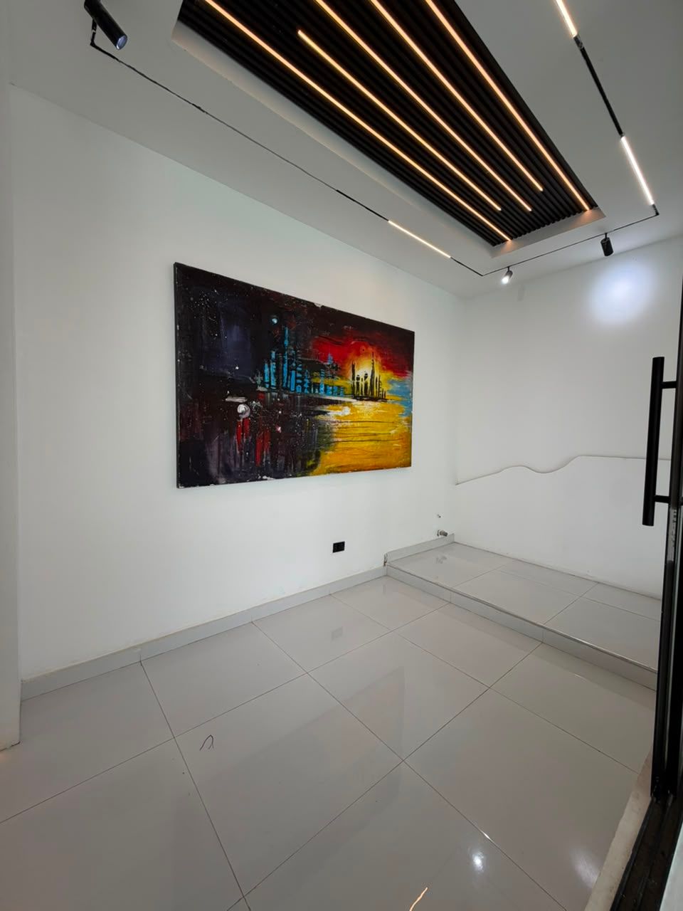 CONTEMPORARY 5BEDROOM SPACIOUS MANSION, WITH SWIMMING POOL, CINEMA, GYM, ROOFTOP TERRACE, OFFICE SPACE, BQ, AND SO MUCH MORE 18