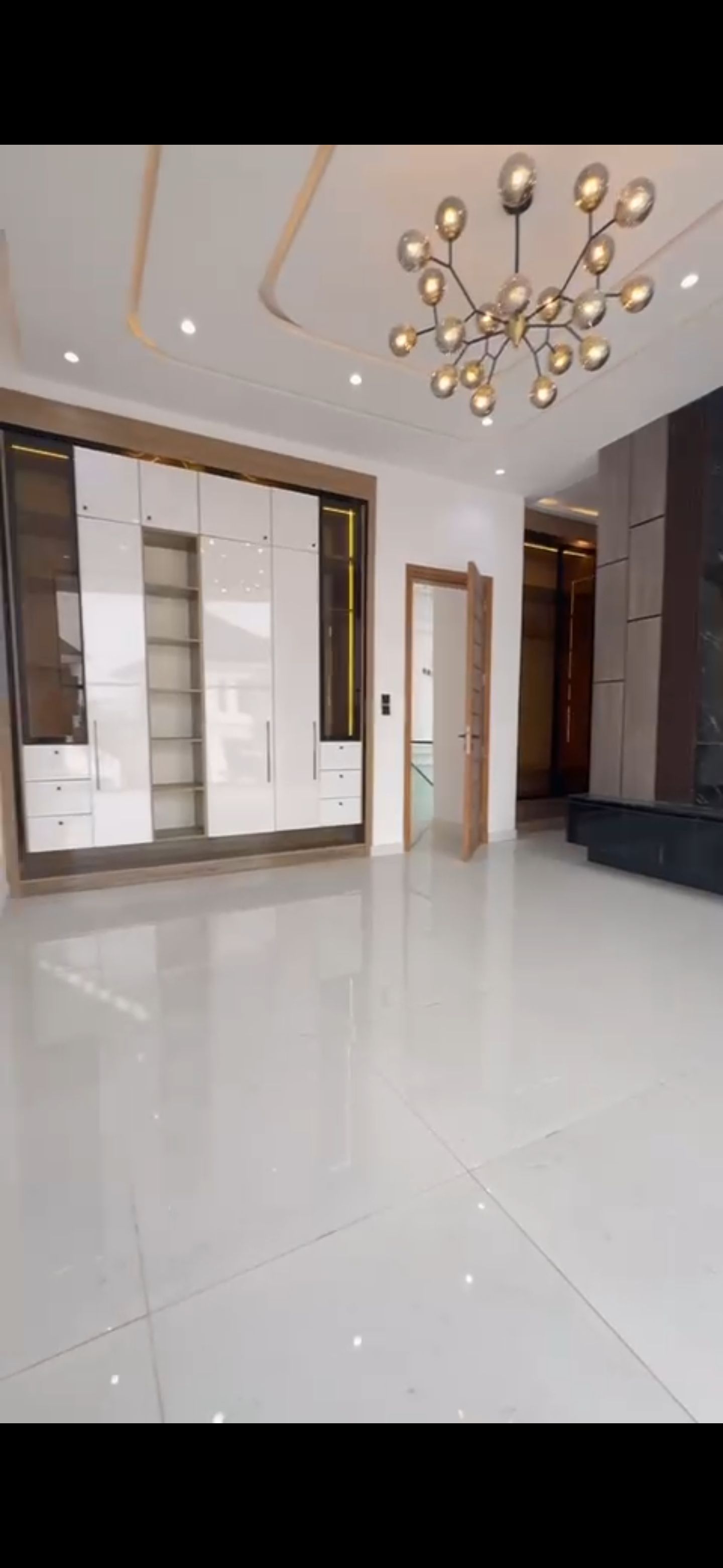 New 5Bed detached duplex +pool N380m. Title c of o. My Direct brief Megamound Estate ikota 19