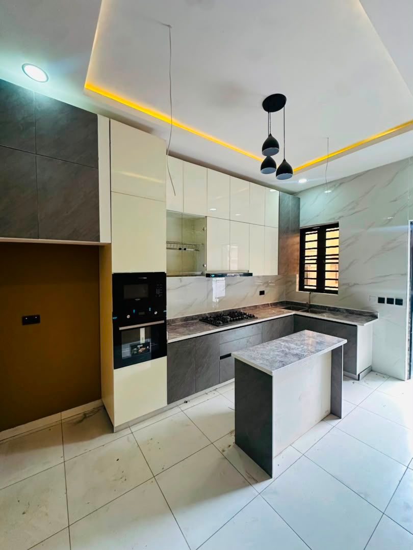 4 BED || 170 MILLION ||  AJAH LEKKI,  LAGOS. 8
