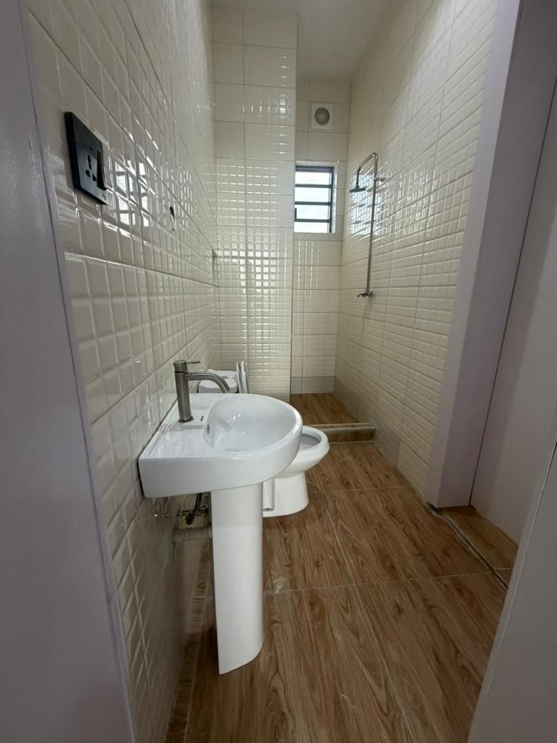 3-bedroom Apartment / Bq / ikeja Gra / 420 6