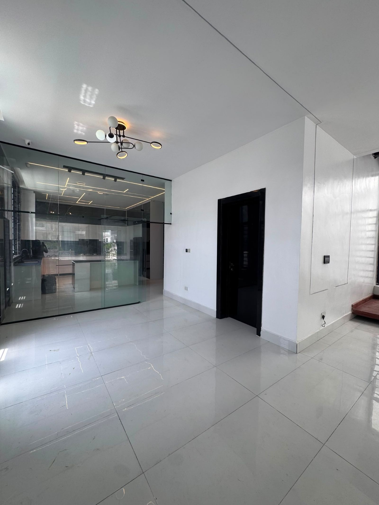 NEWLY BUILT 5BEDROOM FULLY DETACHED DUPLEX / 850m / Chevron, Lagos. 5