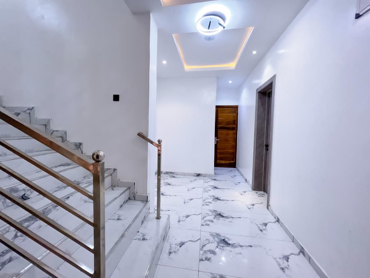 Lekki Phase  1 Proper , 4 bedrooms terraces with a private compound 14