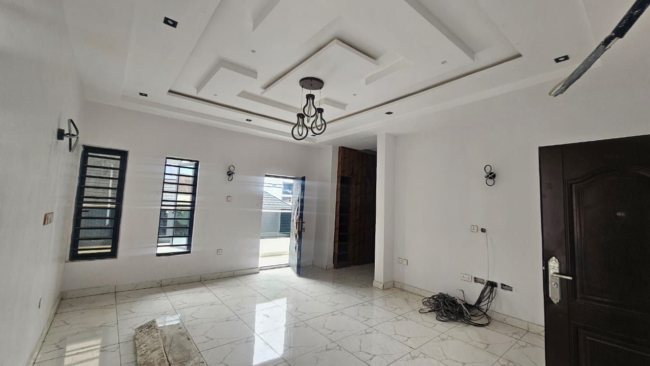 Brand new 4bedroom semi detached duplex with a room boy's quarter at awuse Estate opebi  / N550m 4