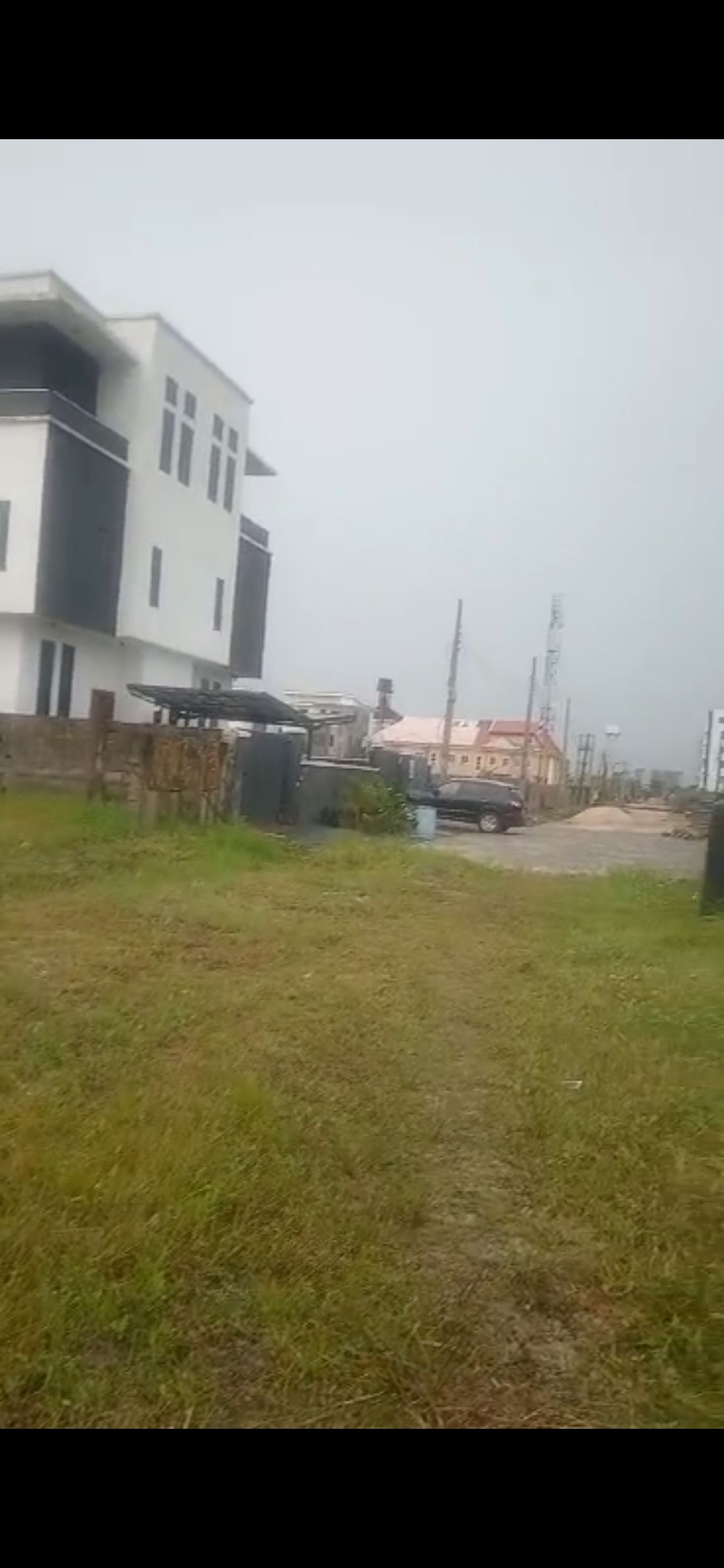 A dry and well Sandfilled land of about 1540M² in a gated and well developed and flood free estate, off SPA Road / 1.50B / SEA GATE